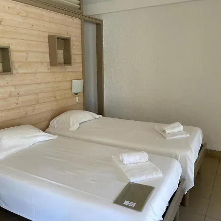 Le Village Des Isles