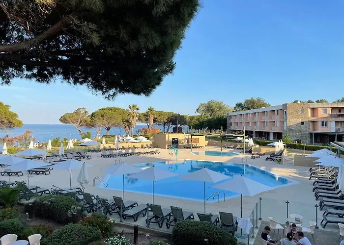 Le Village Des Isles Feriepark