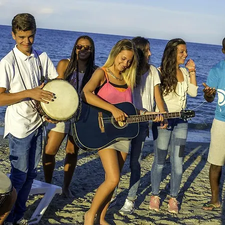 Le Village Des Isles Kompleks wypoczynkowy *