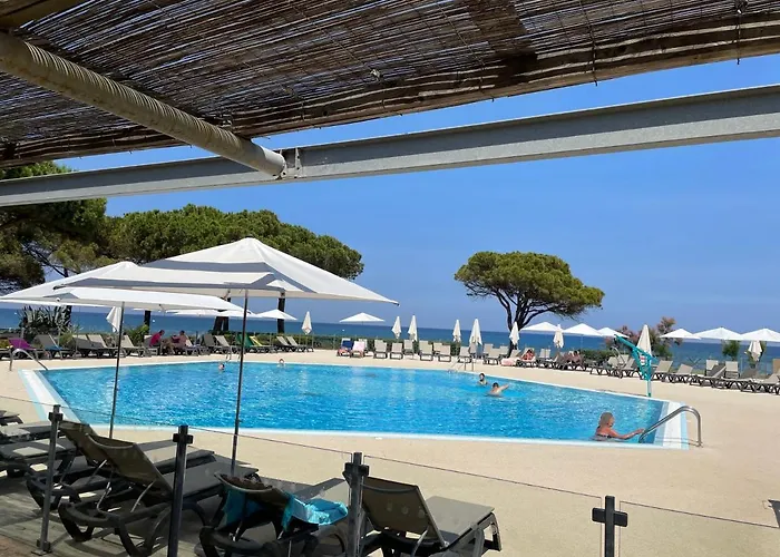 Vakantiepark Le Village Des Isles *