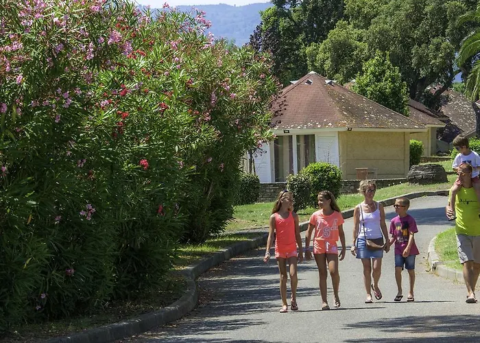 Vakantiepark Le Village Des Isles *