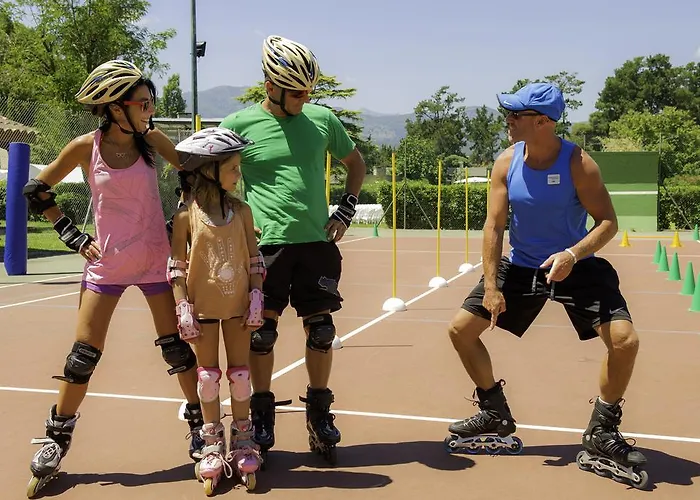 Le Village Des Isles